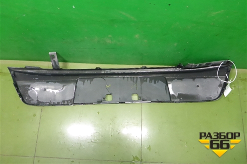 Накладка заднего бампера (до 2015г) (52453C20) для Toyota Auris с 2012-2018г