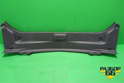 Обшивка багажника на заднюю панель (5838733140) для Toyota Camry V70 с 2017г
