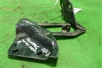 Петля капота правая (7L6823302B) для Volkswagen Touareg c 2002-2010г