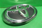 Эмблема (на решётку радиатора  после 2020г) (753100K080) для Toyota Fortuner с 2016г
