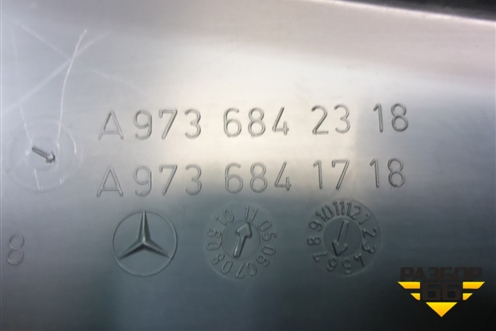 Накладка порога внутренняя правая  (задняя часть) (A9736842318) для Mercedes Benz  TRUCK Axor 2 с 2004г