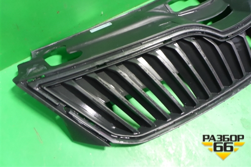 Решетка радиатора (5JA853668) для Skoda Rapid с 2013г