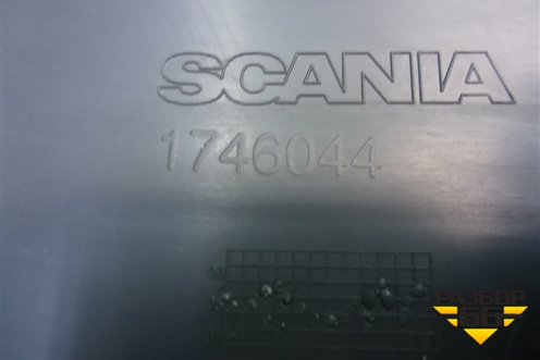 Обшивка стойки центральная левая (1746044) для Scania  5 P Series с 2004-2016г