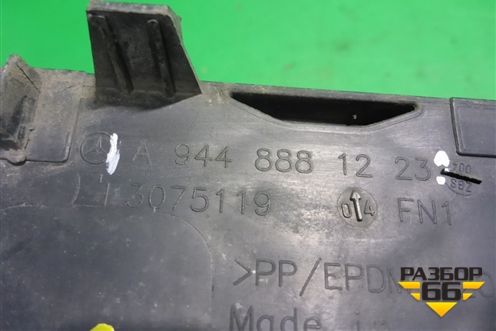 Решетка в капот левая  (верхняя) (A9448881223) для Mercedes Benz  TRUCK Axor 2 с 2004г