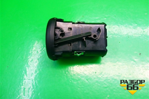 Дефлектор воздушный правый (5P0819203A) для Seat Leon с 2005-2013г