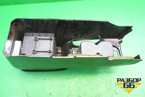 Подлокотник (MR512526) для Mitsubishi Lancer-9  с 2003-2008г