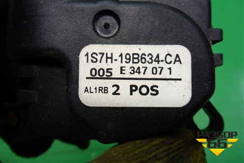 Моторчик заслонки отопителя (1S7H19B634CA) для Ford Fusion с 2002г