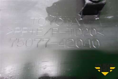 Накладка двери задней правой (7507742040) для Toyota Rav-4 с 2018г
