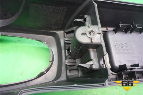 Консоль (969107968R) для Nissan Almera G15 с 2012г