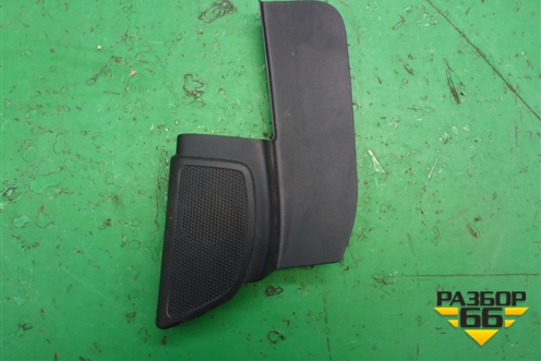Накладка двери передней правой уголок (BM5118C862A) для Ford Focus 3 с 2011г