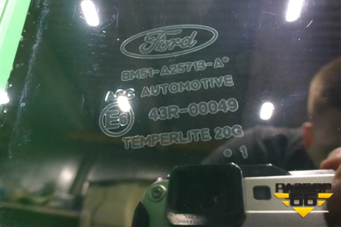 Стекло двери задней левой (хетчбэк 2011г) (BM51A25713A) для Ford Focus 3 с 2011г