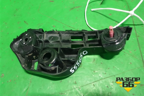 Кронштейн переднего бампера правый (5253533060) для Toyota Camry V70 с 2017г