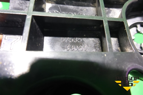Кронштейн переднего бампера правый (5253533060) для Toyota Camry V70 с 2017г