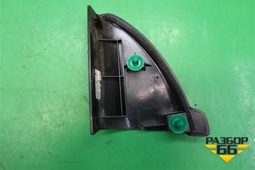 Накладка двери передней правой уголок (96984324) для Chevrolet Cruze c 2009-2015г