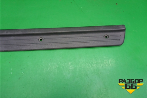 Накладка порога внутренняя переднего правого (MR227572) для Mitsubishi Pajero Sport с 1996-2008г