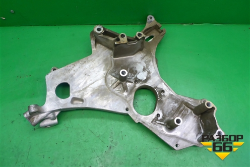 Кронштейн генератора (3.0л 6G72) (MD316438) для Mitsubishi Pajero Sport с 1996-2008г