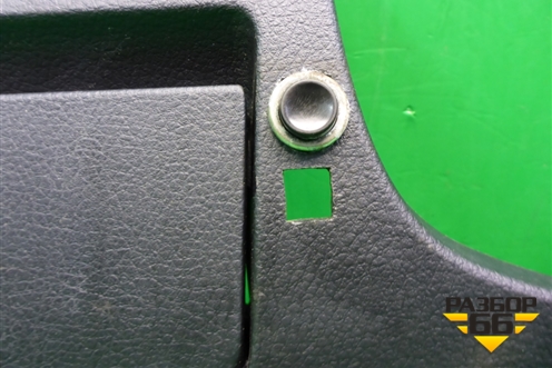 Накладка на торпедо (под рулем) (GN5A64281) для Mazda Mazda 6 (GG) с 2002-2007г