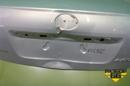 Крышка багажника (6440105050) для Toyota Avensis с 2003-2009г