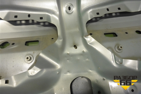 Крышка багажника (6440105050) для Toyota Avensis с 2003-2009г