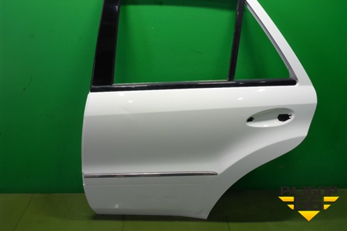 Дверь задняя левая для Mercedes Benz ML-Klass W164 c 2005-2011г