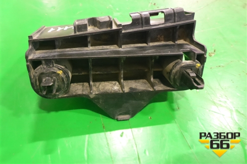 Кронштейн заднего бампера левый (525630F020) для Toyota Verso с 2009-2018г