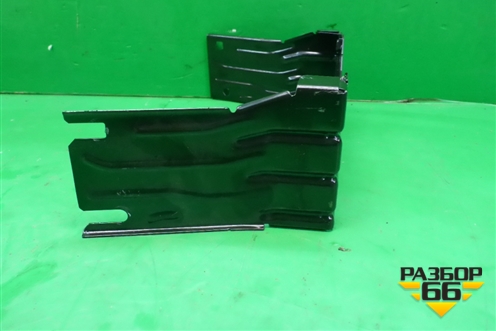 Кронштейн консоли передний (A1646801514) для Mercedes Benz ML-Klass W164 c 2005-2011г