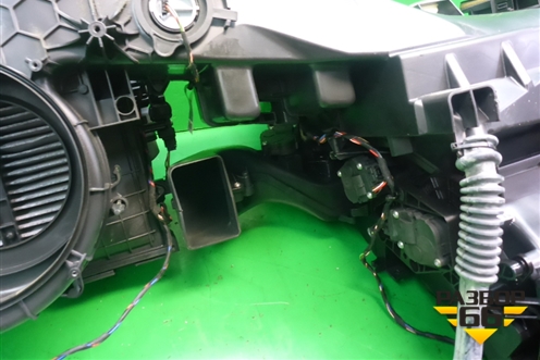 Корпус отопителя (A2518301360) для Mercedes Benz ML-Klass W164 c 2005-2011г