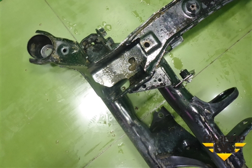 Подрамник передний АКПП (6.2л M156) (A251330058) для Mercedes Benz ML-Klass W164 c 2005-2011г