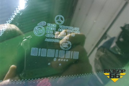Стекло глухое правое (не пакет 2010г) для Mercedes Benz ML-Klass W164 c 2005-2011г
