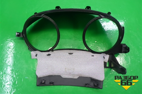 Накладка на щиток приборов (682404EH0A) для Nissan Qashqai (J11E) с 2013г