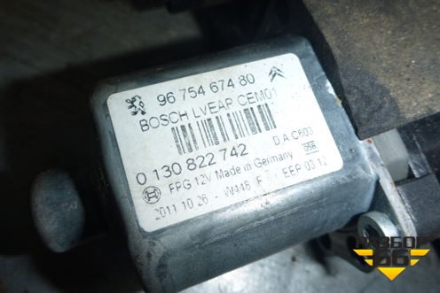 Стеклоподъёмник электрический передний левый (9675464780) для Peugeot 308 с 2007-2014г
