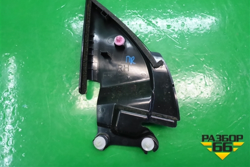 Накладка двери передней правой уголок (802924EA2A) для Nissan Qashqai (J11E) с 2013г