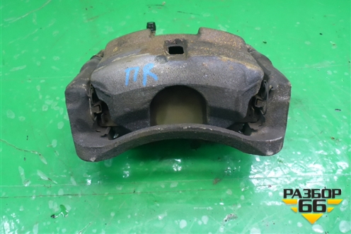 Суппорт передний правый для Nissan Qashqai (J11E) с 2013г