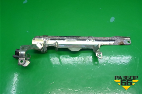 Кронштейн топливной рейки (2.0л MR20) для Nissan Qashqai (J11E) с 2013г