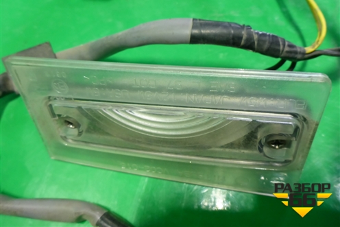 Фонарь подсветки номера (с кнопкой открывания багажника) (84931AJ010) для Subaru Legacy Outback (BP9) с 2003-2009г