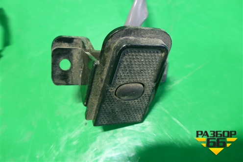 Фонарь подсветки номера (с кнопкой открывания багажника) (84931AJ010) для Subaru Legacy Outback (BP9) с 2003-2009г