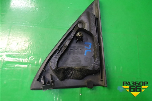 Накладка двери передней левой уголок (876501F010) для Kia Sportage с 2004-2010г