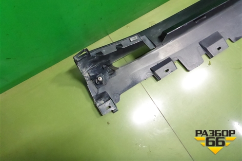 Накладка на порог наружная правая (М-Пакет) (51778069278) для BMW X5 G05 с 2018г