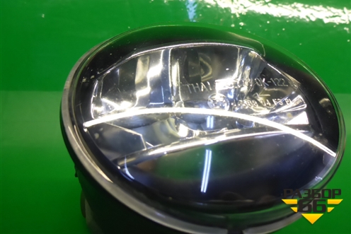 Фара противотуманная правая (после 2015г) (8121048051) для Toyota Land Cruiser (200) с 2008г