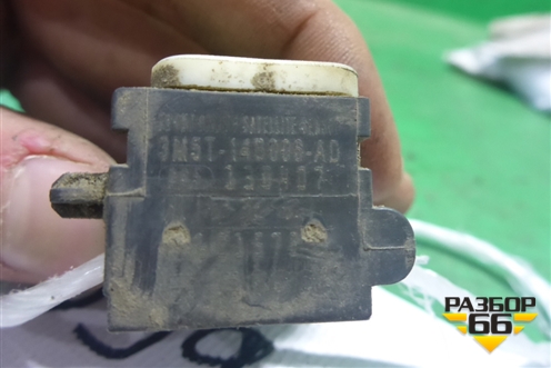 Датчик AIR BAG (передний правый) (3M5T14B006AD) для Land Rover Freelander 2 с 2007г