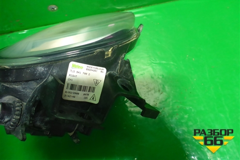 Фара противотуманная правая (7L5941700) для Volkswagen Touareg c 2002-2010г