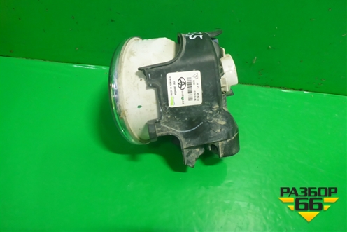 Фара противотуманная правая (8121002110) для Toyota Yaris с 2005-2011г