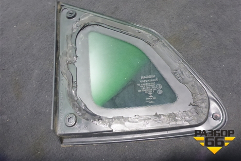Стекло глухое правое (833124EA1A) для Nissan Qashqai (J11E) с 2013г