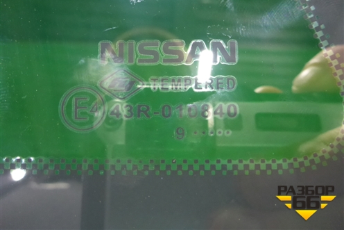 Стекло глухое левое (833134EA0A) для Nissan Qashqai (J11E) с 2013г