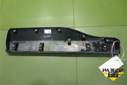 Накладка двери задней правой (7507742040) для Toyota Rav-4 с 2018г