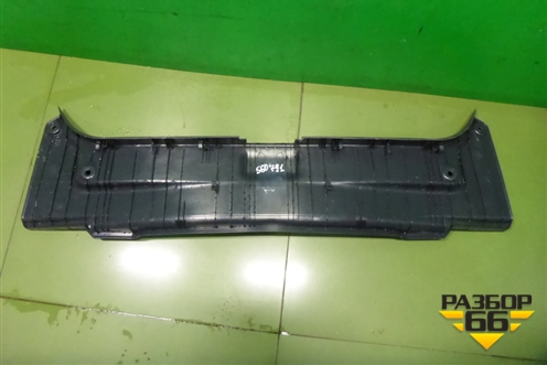 Обшивка багажника на заднюю панель (5838706270) для Toyota Camry V70 с 2017г