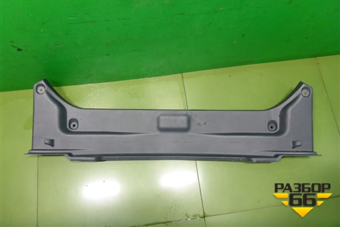 Обшивка багажника на заднюю панель (5838706270) для Toyota Camry V70 с 2017г