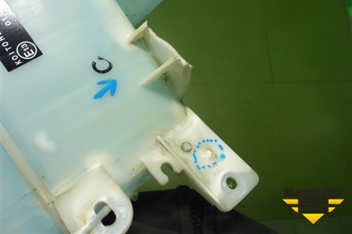Бачок омывателя лобового стекла (860141385) для Toyota Land Cruiser Prado(120) с 2002-2009г