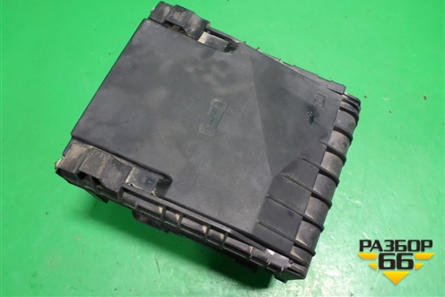 Блок предохранителей подкапотный (1K0937125A) для Volkswagen Jetta с 2005-2011г