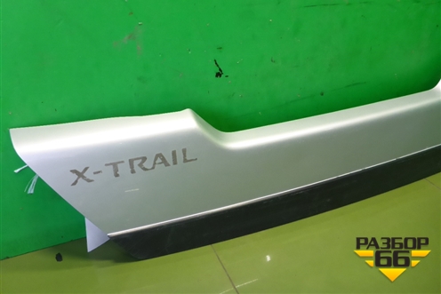 Накладка двери багажника (90901JU00A) для Nissan X-Trail (Т31) с 2007-2014г
